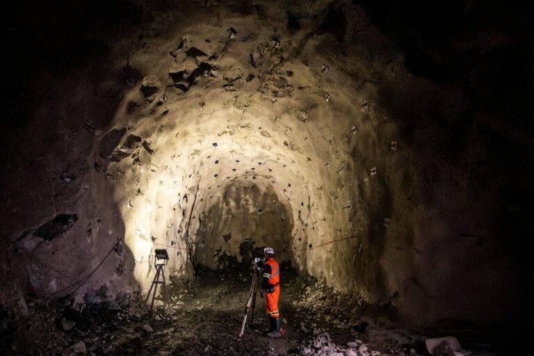 Fundo britânico mira terras raras no Brasil enquanto prioriza minerais críticos