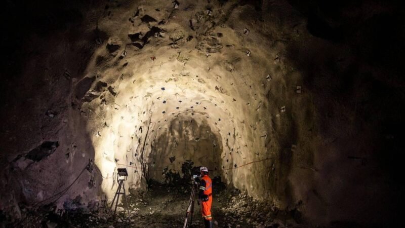 Fundo britânico mira terras raras no Brasil enquanto prioriza minerais críticos
