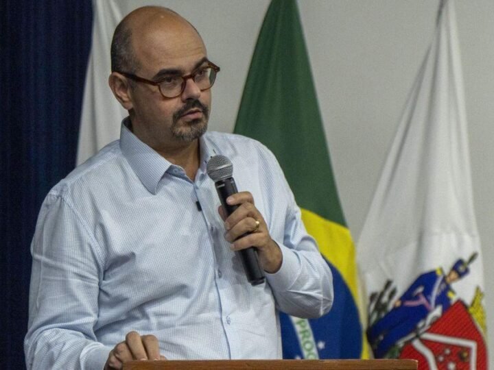 Governador de Minas propõe mudar CEO da Cemig em meio a suspeitas de corrupção