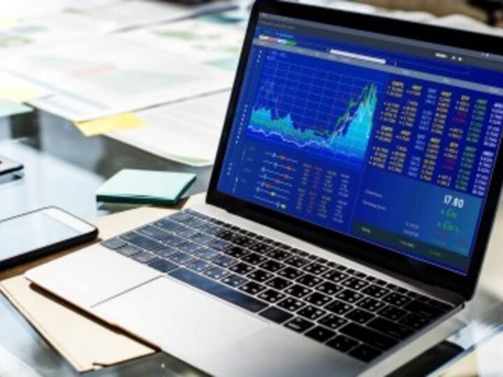Mercado europeu recua após perdas nos setores imobiliário e tecnológico