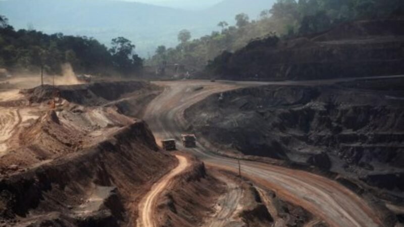 Minério de ferro enfrenta incertezas globais de oferta e demanda