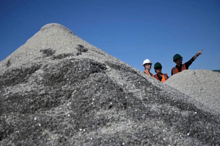 PIB do Brasil pode crescer R$ 192 bi com minerais críticos