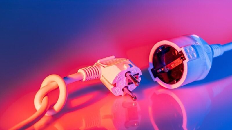 [Portal Energia Limpa] Moderar: "Aneel centraliza análise de 20 processos sobre apagão de 2023 após pedido de vista"