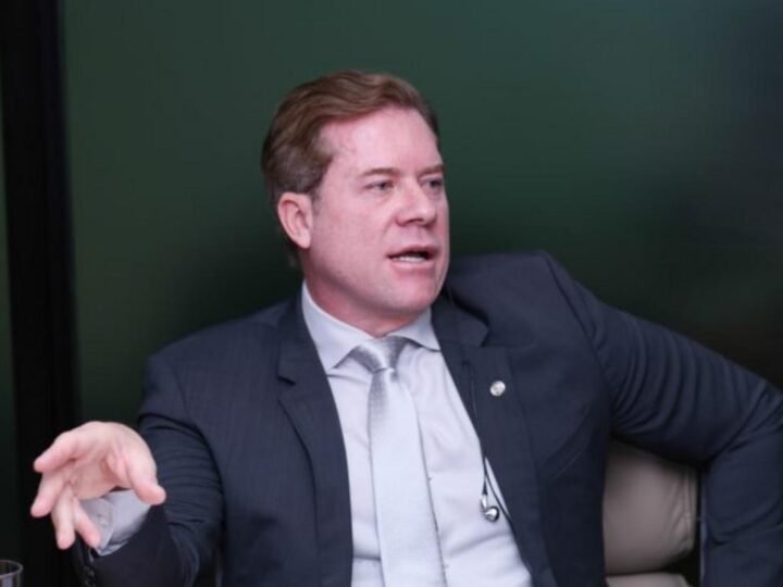 Projeto Lei 1338/25 cria Passaporte Verde com incentivos fiscais para empresas que usam energia renovável