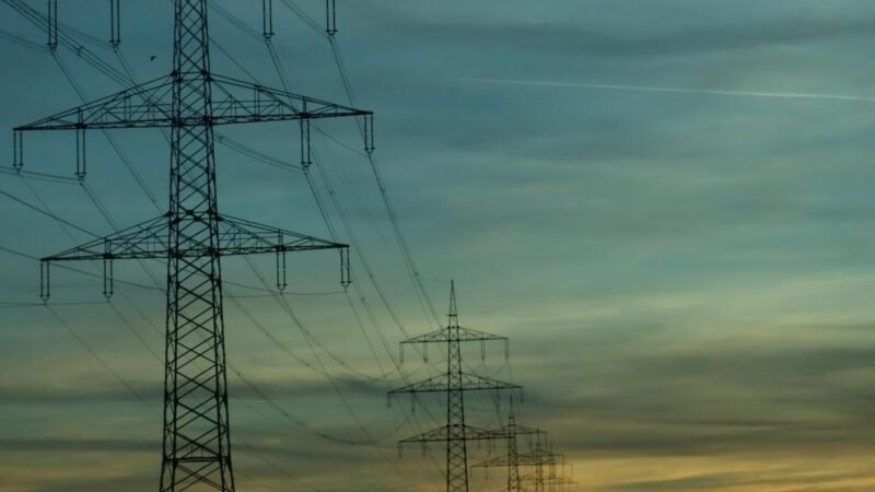 Saturação da rede força Pacto Energia a desistir de 4,34 GW em solares