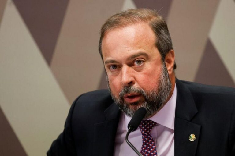 Lei do Combustível do Futuro estimula R$ 260 bilhões em investimentos, diz Silveira