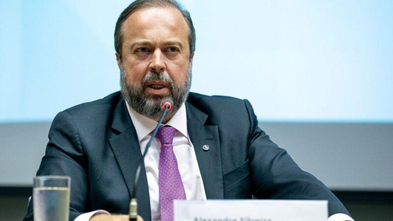 Ministro propõe elevar etanol na gasolina para 32% visando autossuficiência energética